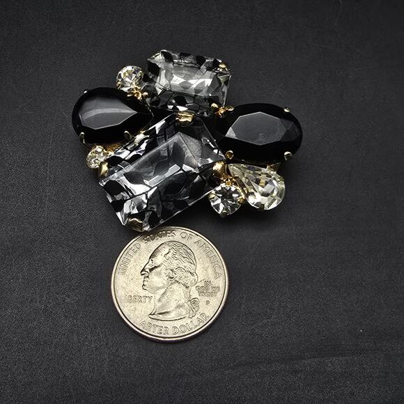 Black Clear Rhinestone Brooch Floral Ivy Leaves Gold Tone Vintage Jewelry - Picture 2 of 5